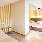 Отель La Casona De Llerices 3*