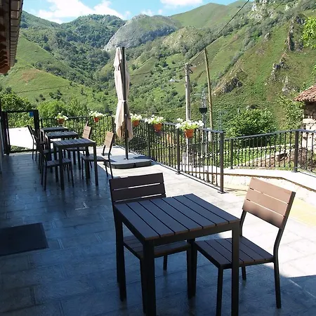 מלון La Casona De Llerices 3*