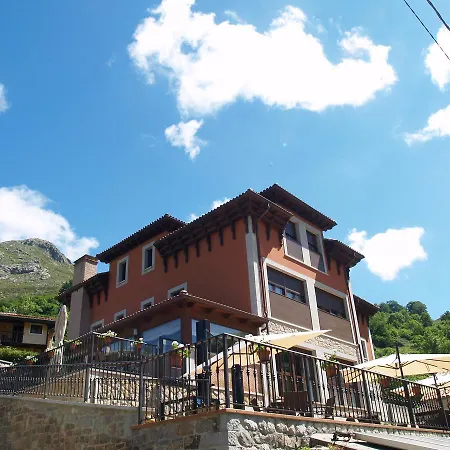 Szálloda La Casona De Llerices