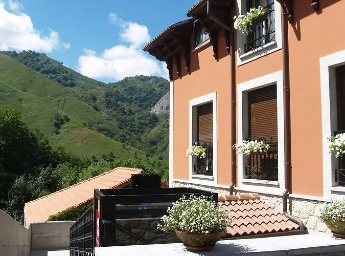 La Casona De Llerices Hotel 3*